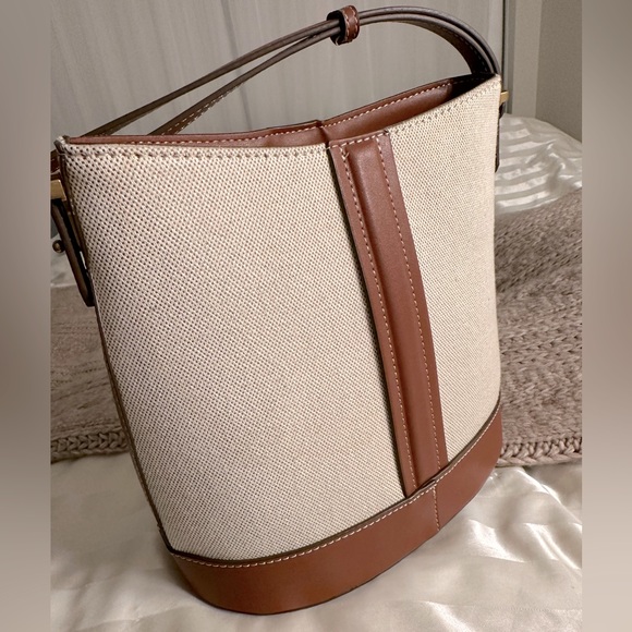 COPY - Zara adjustable strap bucket bag - Picture 3 of 12